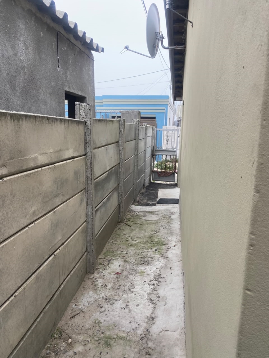 3 Bedroom Property for Sale in Kuyasa Western Cape
